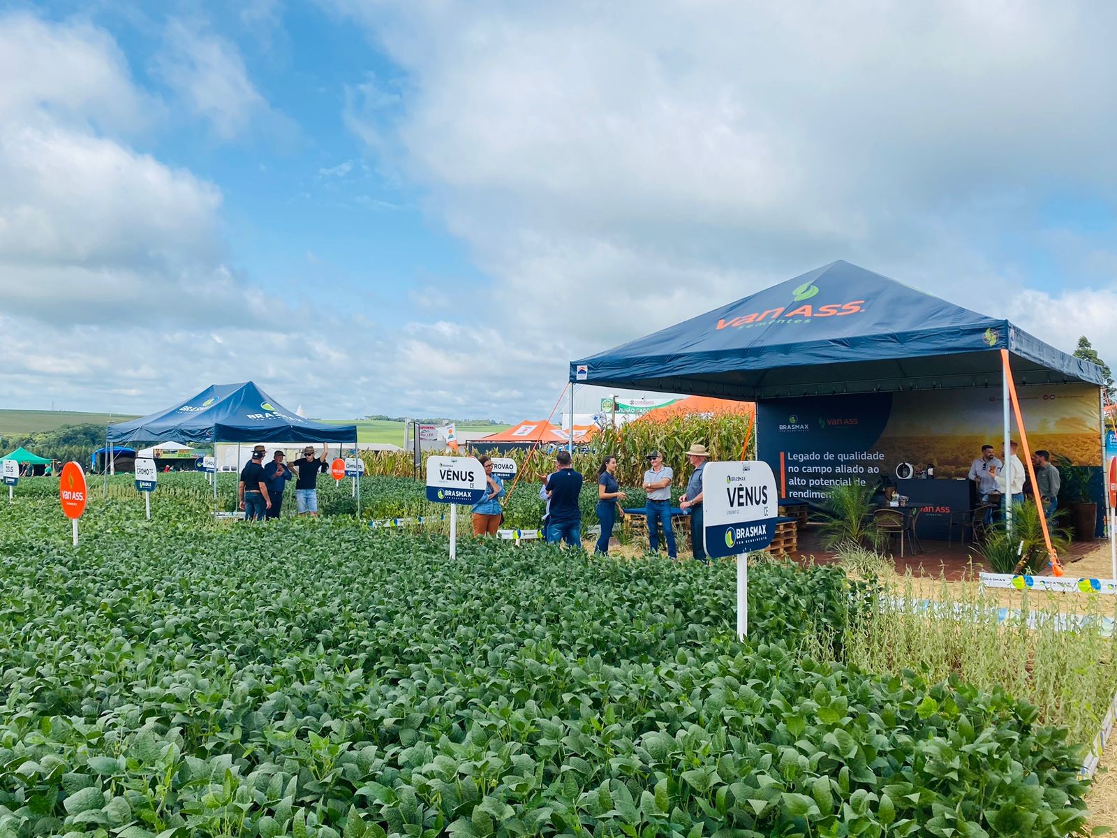 Van Ass Sementes presente na ExpoAgro Cotricampo em Campo Novo